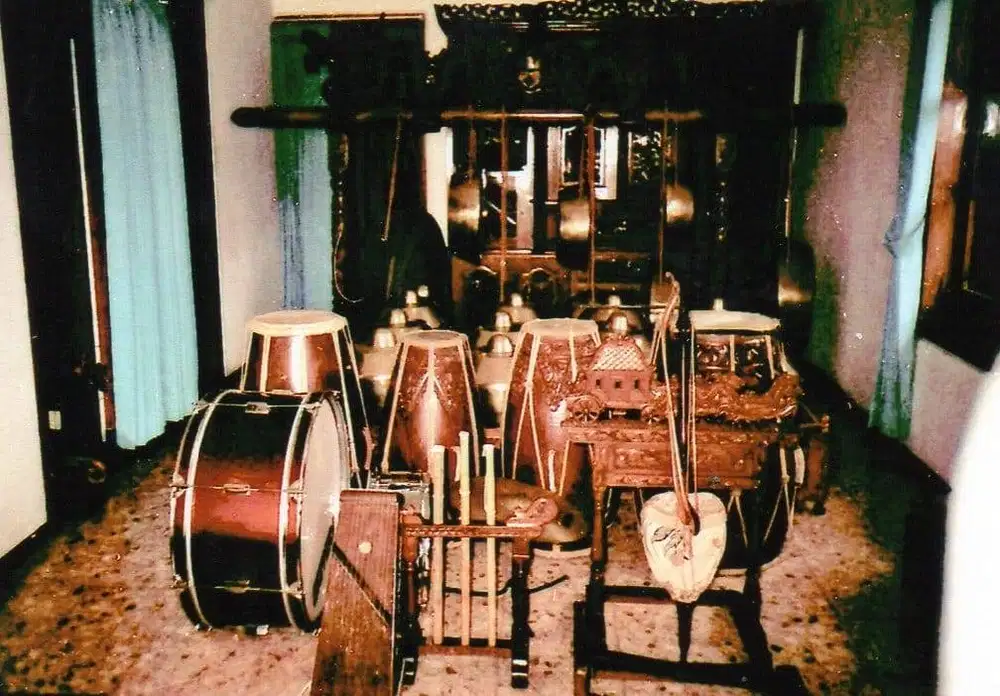 Gamelan kuno bahan perunggu