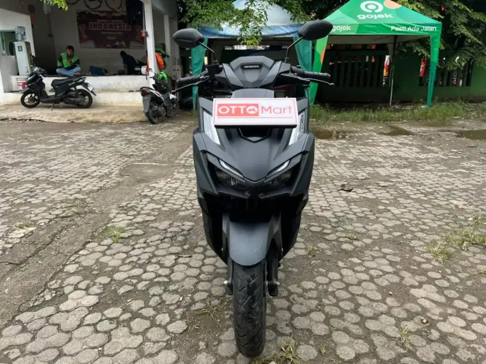 VARIO 160 CBS HITAM