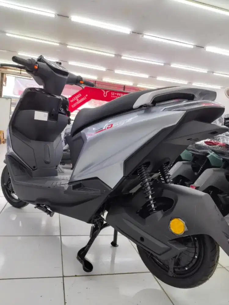 Sepeda listrik motor mini uwinfly D66b