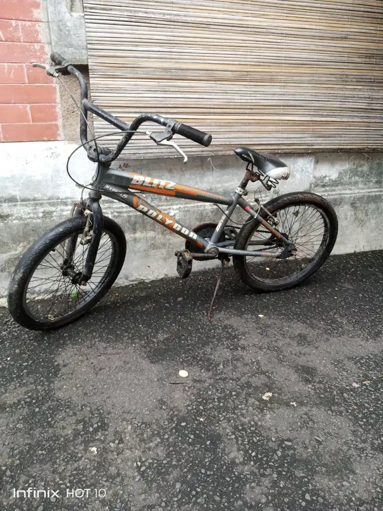 Sepeda polygon blitz