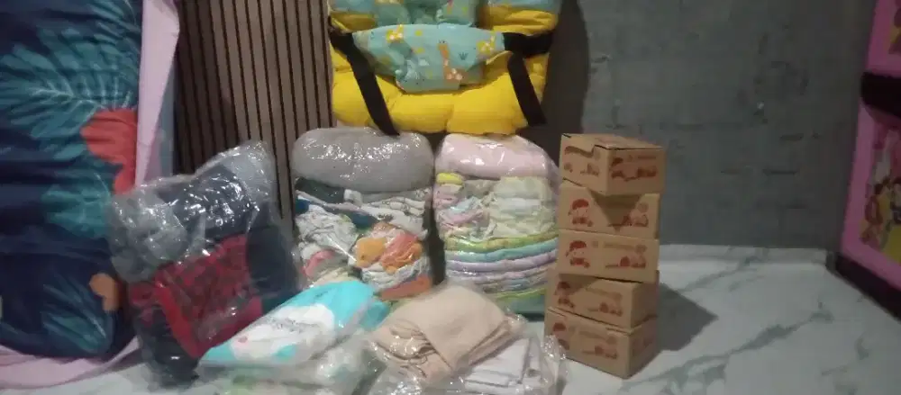 Baju bayi baru lahir yg Masi baru, karna udh di cuci semua