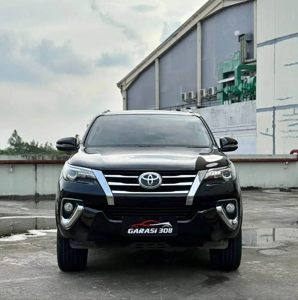 Toyota Fortuner 2.4 VRZ AT