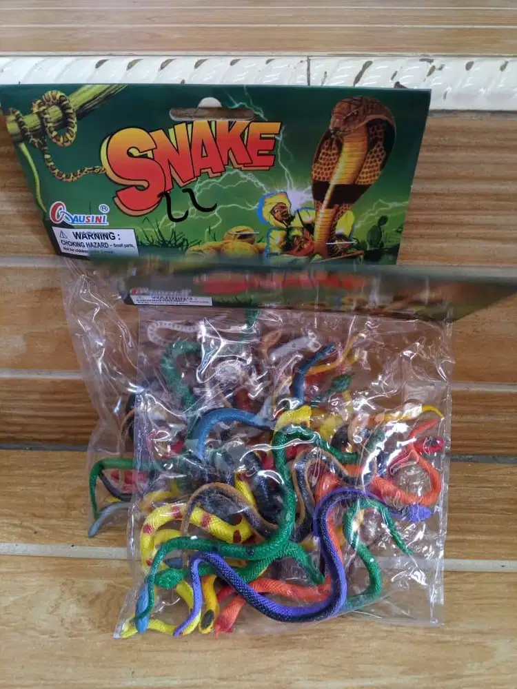 mainan anak ular-ularan