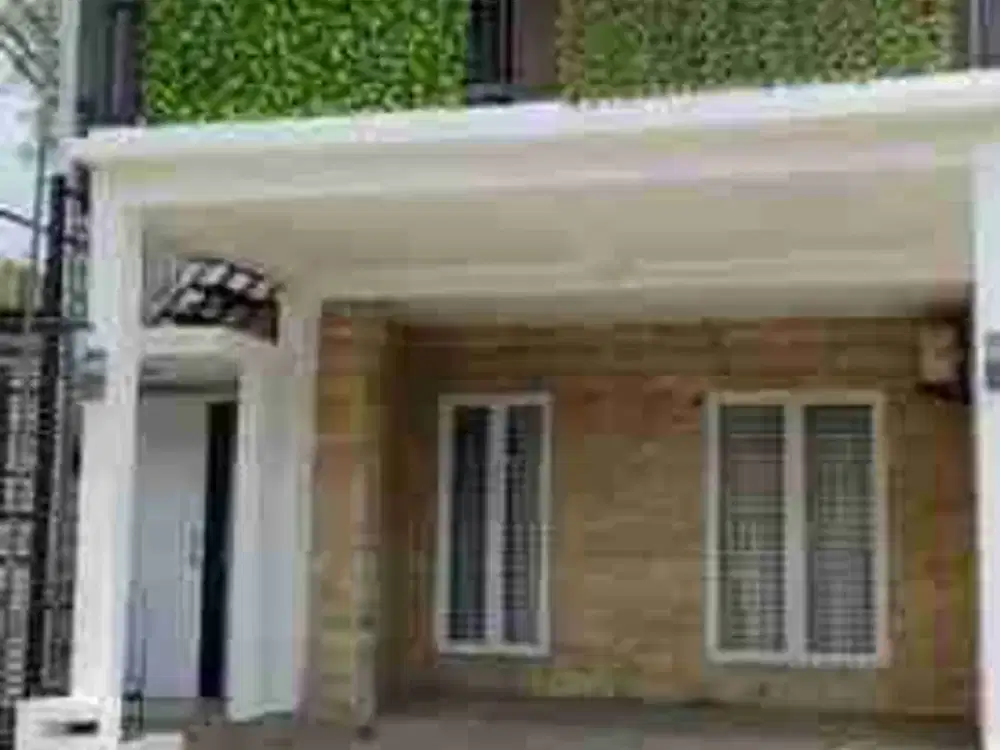 Rumah 3 Lantai dalam Cluster Halim Cawang, Jakarta Timur