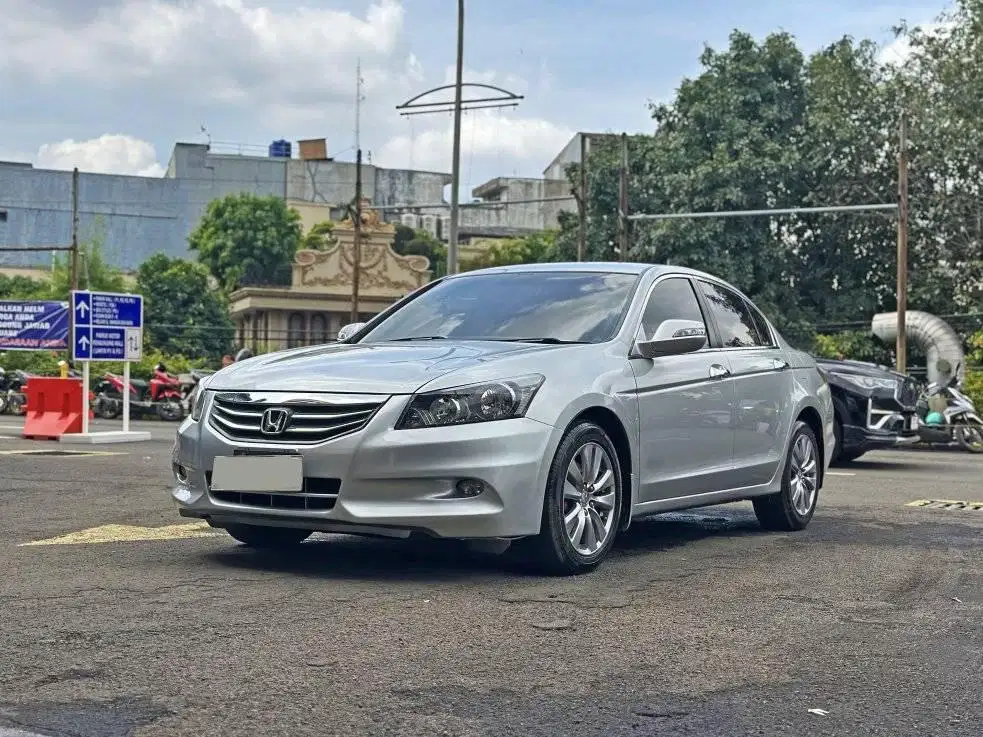 Jual Cepat : Honda Accord 2.4 VTI-L AT 2012 Abu Muda Metalik Dp 35jt