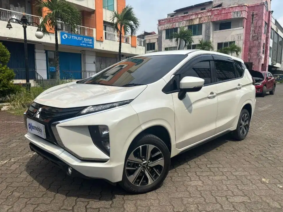 DP MURAH - Mitsubishi Xpander 1.5 Exceed Bensin AT 2017 Putih
