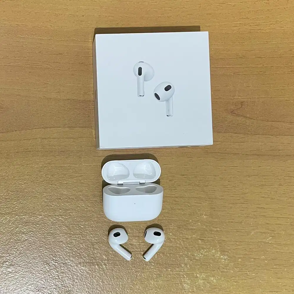 Airpods gen 3 with magsafe charging case