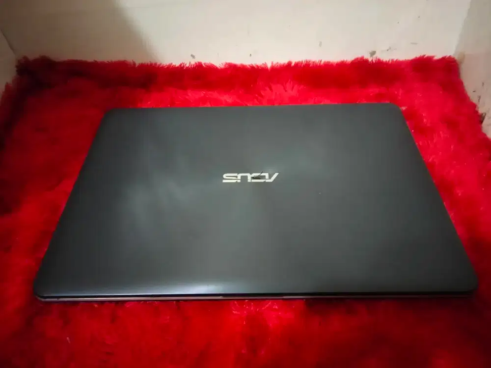 Laptop Asus X442UR/Intel core i5-8250u/RAM8GB/HDD 1tb/VGA Nvidia 940mx