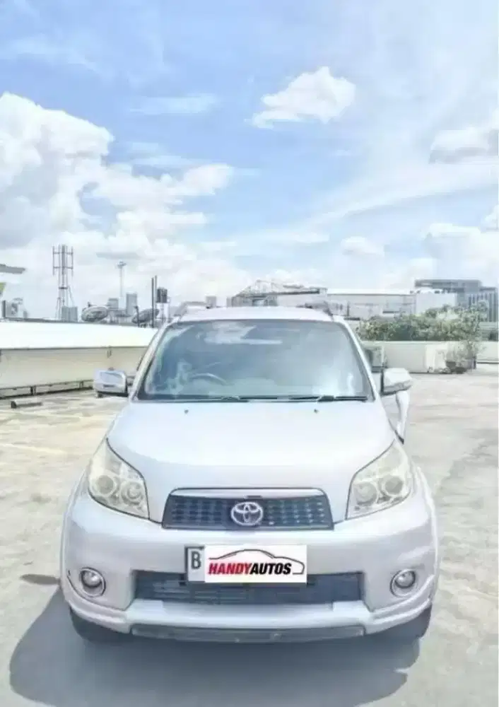Toyota Rush S TRD Tahun 2013 Automatic Silver Metalik
