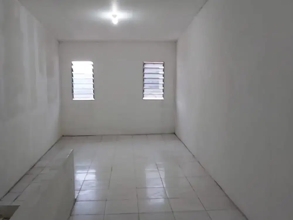 Disewakan Ruko 3 Lantai Jl. Bratang Manyar Mas