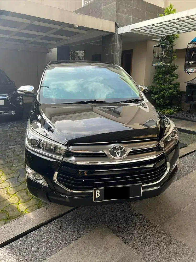 Toyota Kijang Innova Reborn 2.4 Q Diesel AT 2016 Hitam Mulus Like New