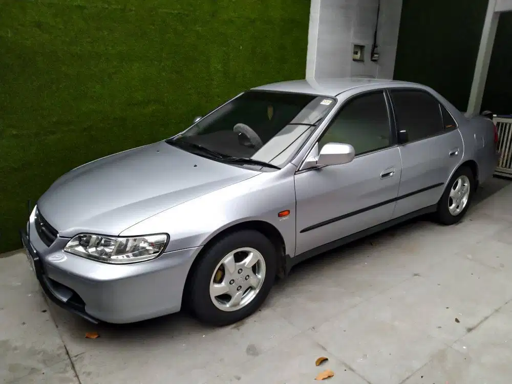 Honda Accord 2000 Silver 1999 Mobil Honda Bekas 2001 dijual Cepet Bu