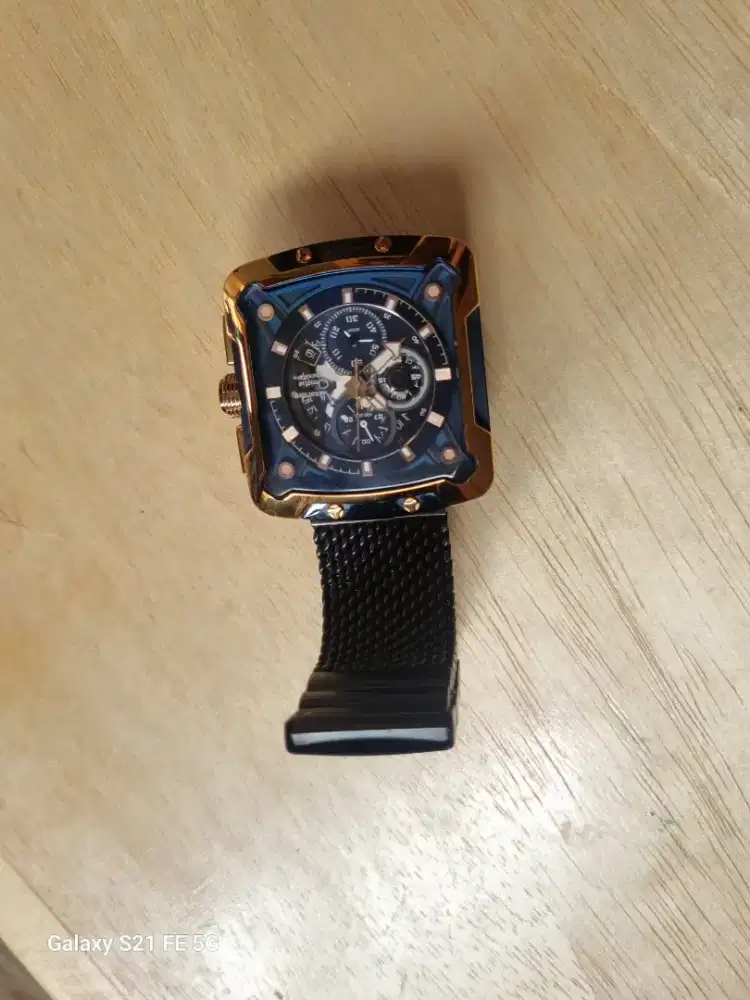 Alexandre Christie AC 3039 MABURBU  jaring hitam dan dial biru. 