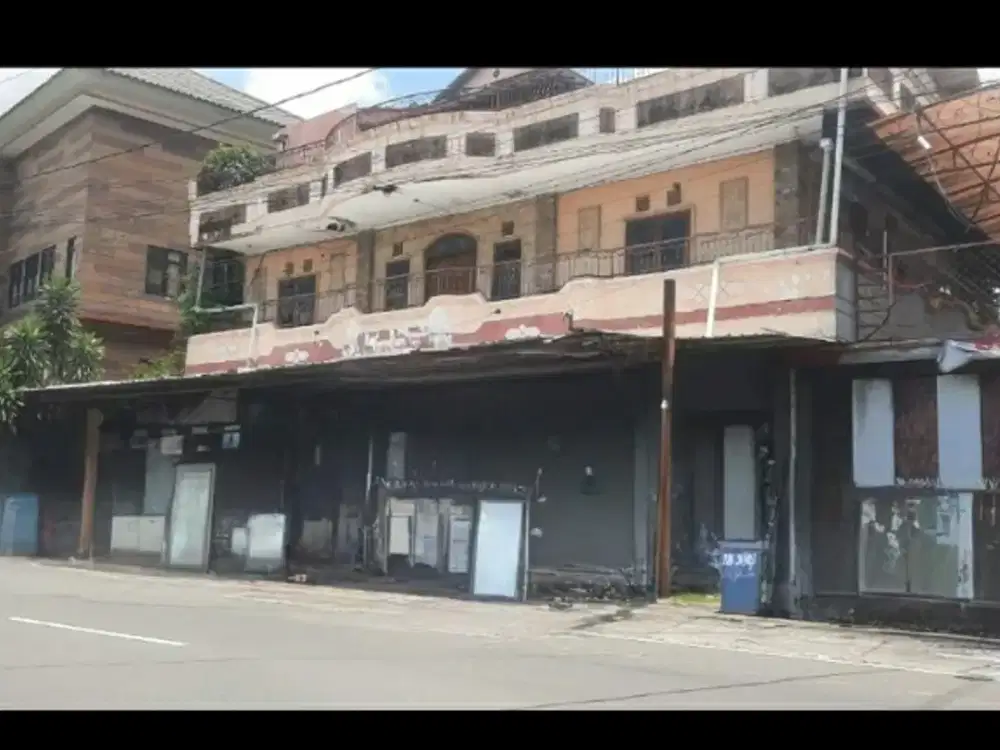 Di sewakan Gudang dan kantor pinggir jalan Jebres