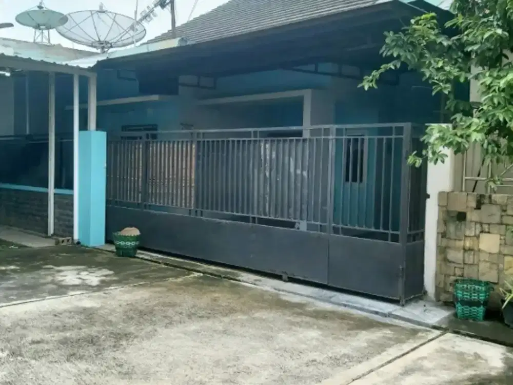 Di jual rumah dekat RS Oen Jebres.
