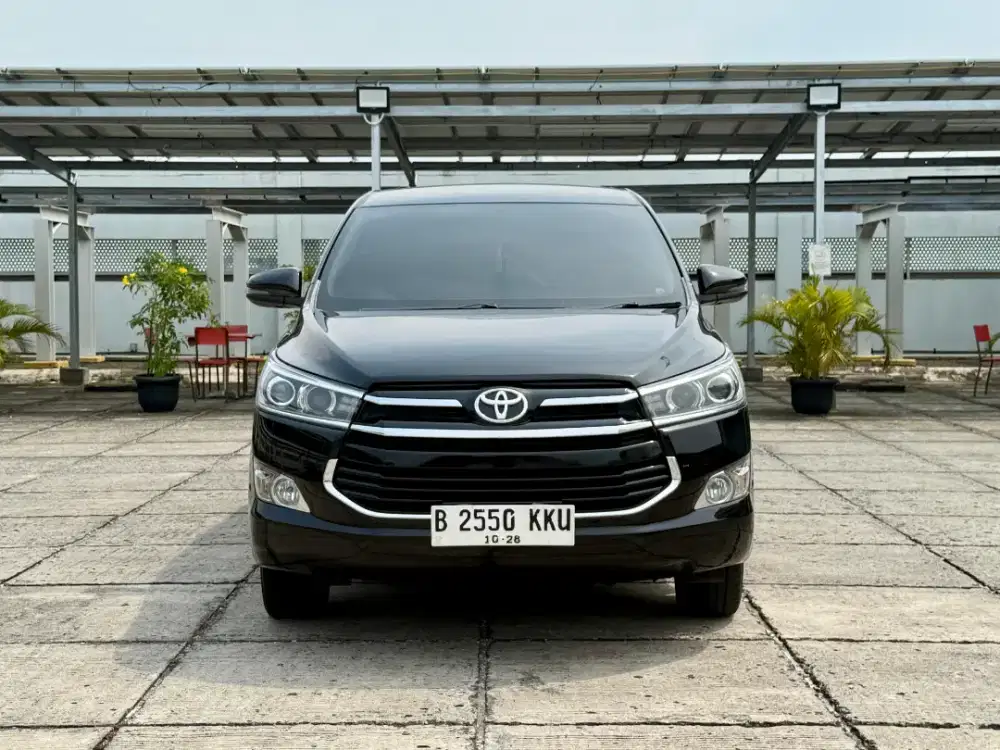 Toyota innova V 2.4 AT. Tahun 2018. Hitam. Low km. Perfect cond