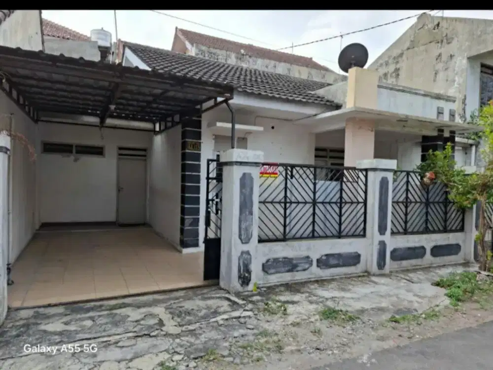 Di sewakan 3 kamar Tidur di Fajar indah