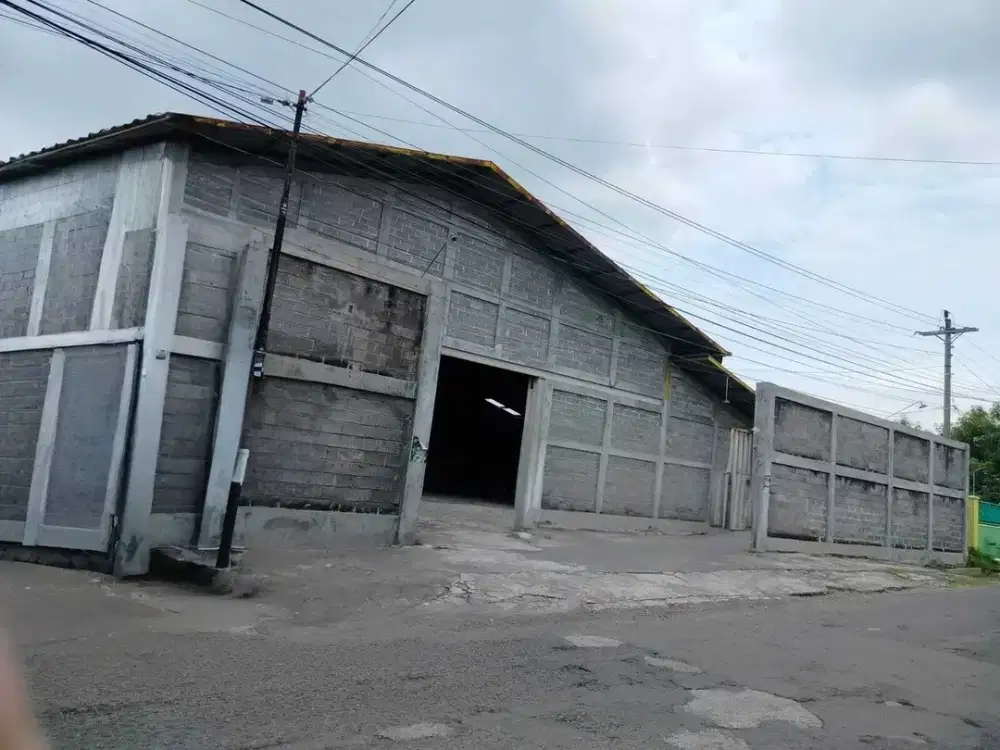 Gudang luas 1000 m2 di karang anyar