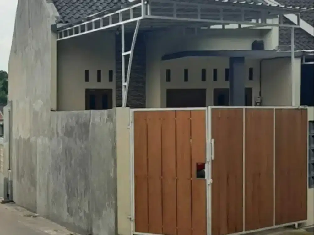 Rumah baru pesan bangun dkt SMP 18