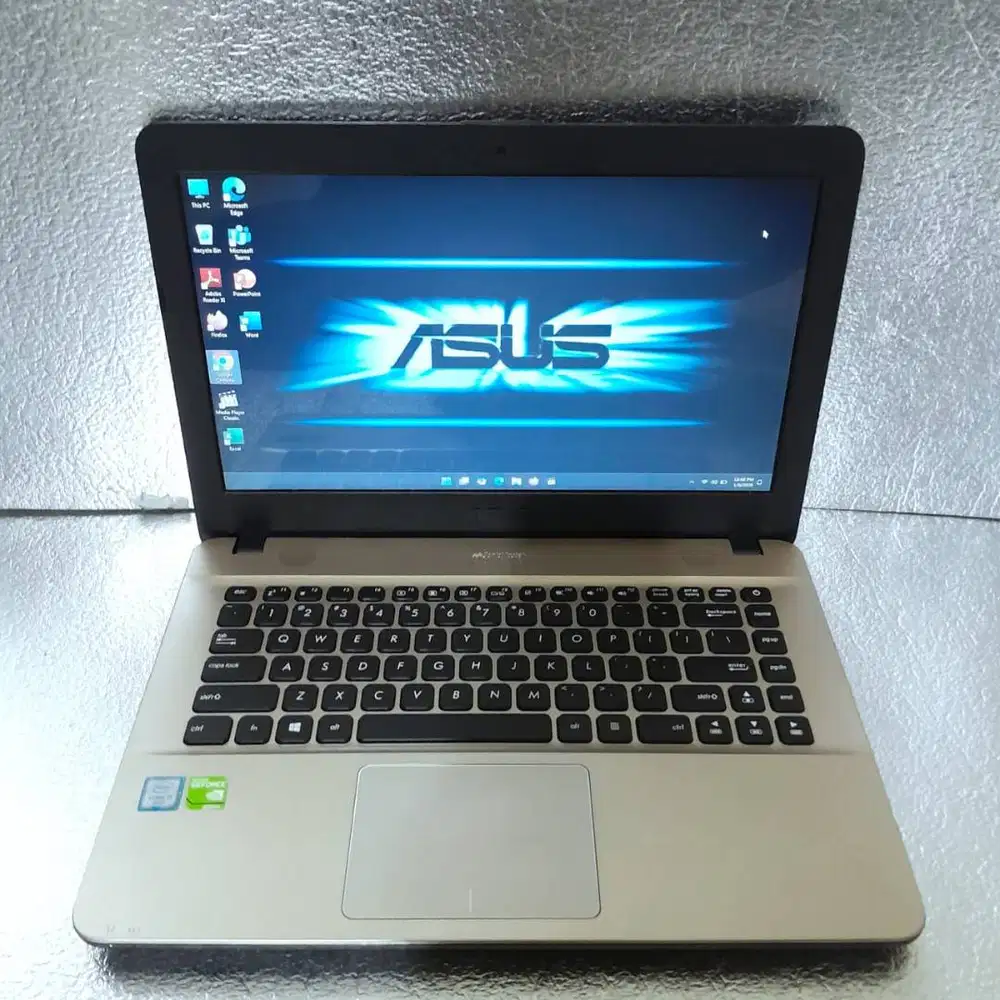 Asus X441UV Core i3-6006U Ram 8gb ssd 256gb Vga nvidia 930mx 2gb