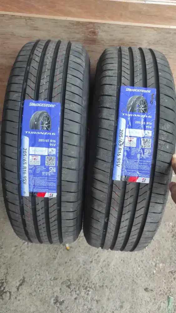 Ban Bridgestone R16 205/65