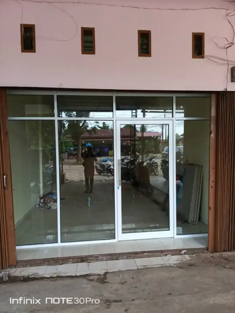 Sekat kaca ruang,pintu kaca swing, sliding, jendela upvc