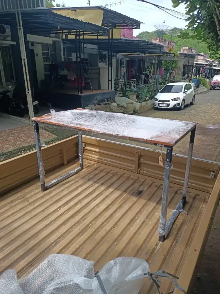 MEJA LAPTOP PREMIUM AESTHETIC 700.000 JADI 557.000 !