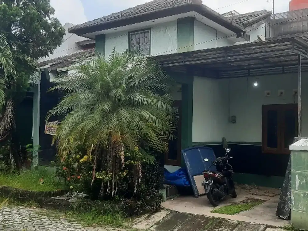 Di jual rumah blakang BCA palur nyaman.
