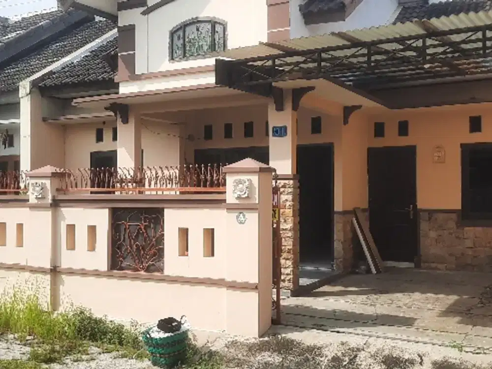 Di sewakan utara Superindo JajarSolo