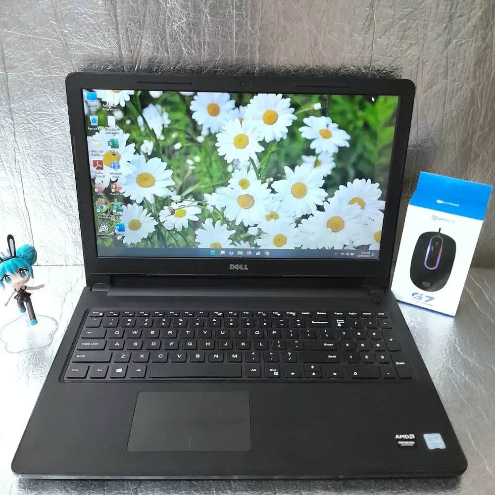Dell inspiron 15-3567 Core i3-6006U Ram 8gb ssd 256gb Vga Radeon tm R5