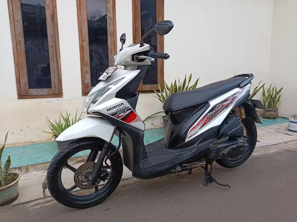 Di jual cepat beat fi 2014 lengkap bagus