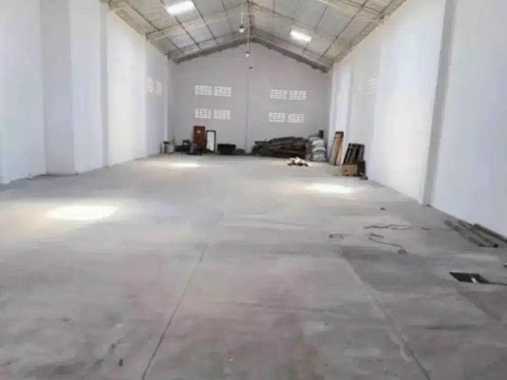 Di sewakan Gudang tengah kota pinggur jalan