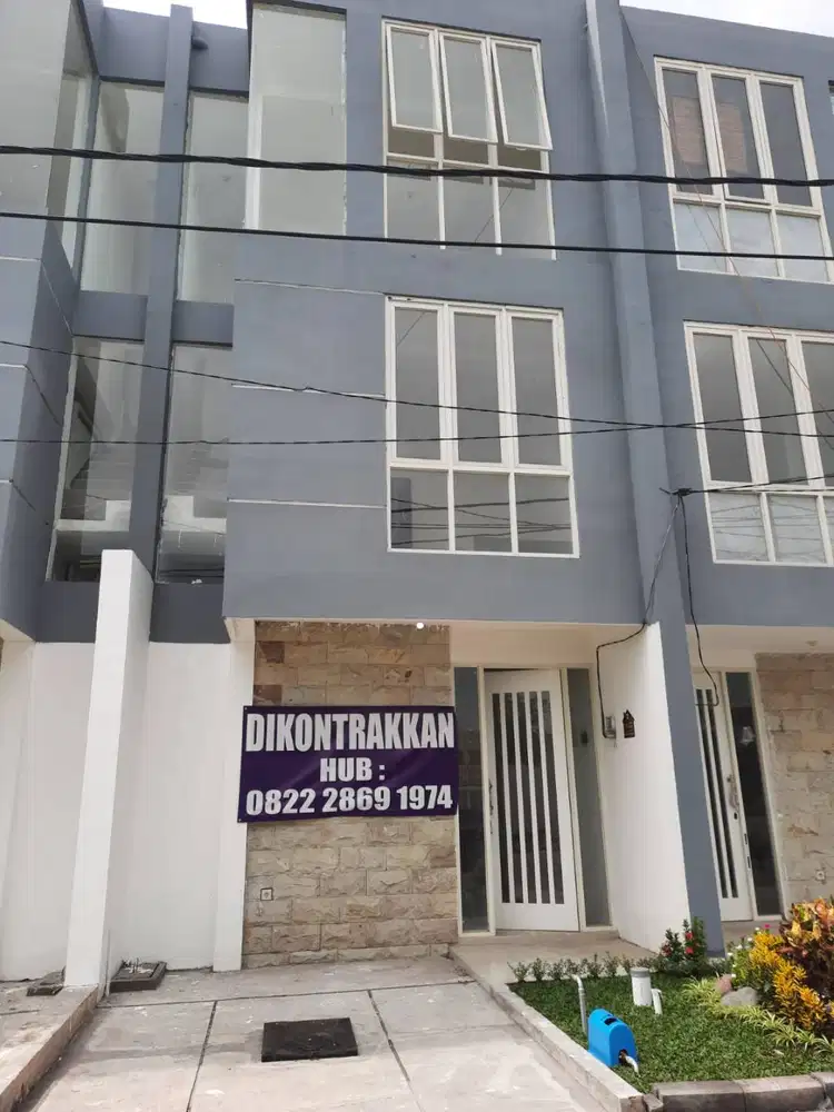 Dijual Rumah 3Lantai SIAP HUNI SHM | Green Florencia SBY–SDA | 500JTan
