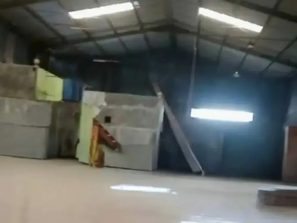 Di sewakan gudang murah  luas 400 m2