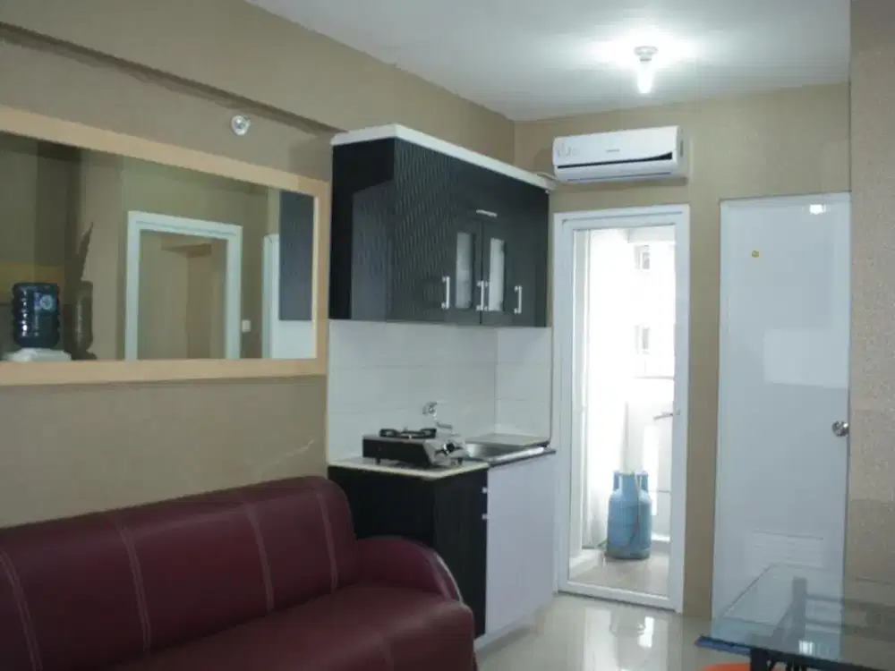 HUNIAN NYAMAN, BAYAR TAHUNAN! Sewa 2BR Furnish dengan kondisi bangunan super rapi. Fasilitas lengkap, harga sangat bersahabat