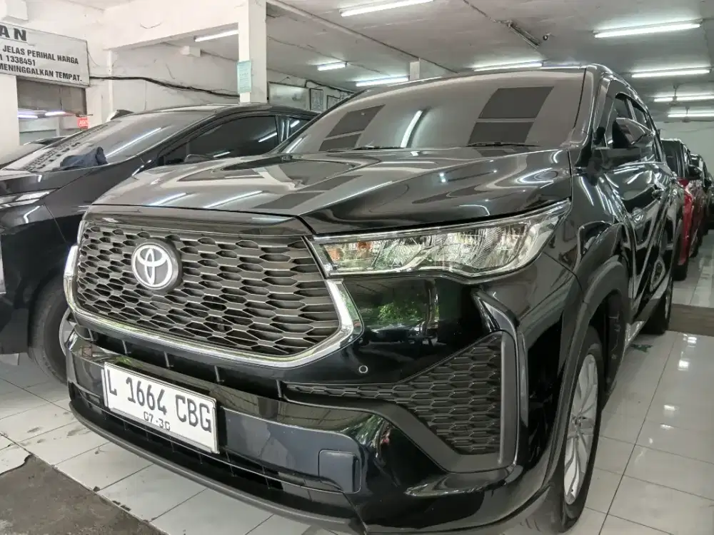 INNOVA ZENIX V 2.0 AUTOMATIC HITAM