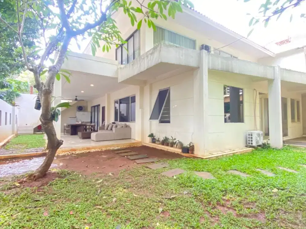 Dijual Single House 2 Lantai Kokoh, Posisi Hook di Area Strategis dan Premium Dekat Pakubuwono Apartment, Jakarta Selatan