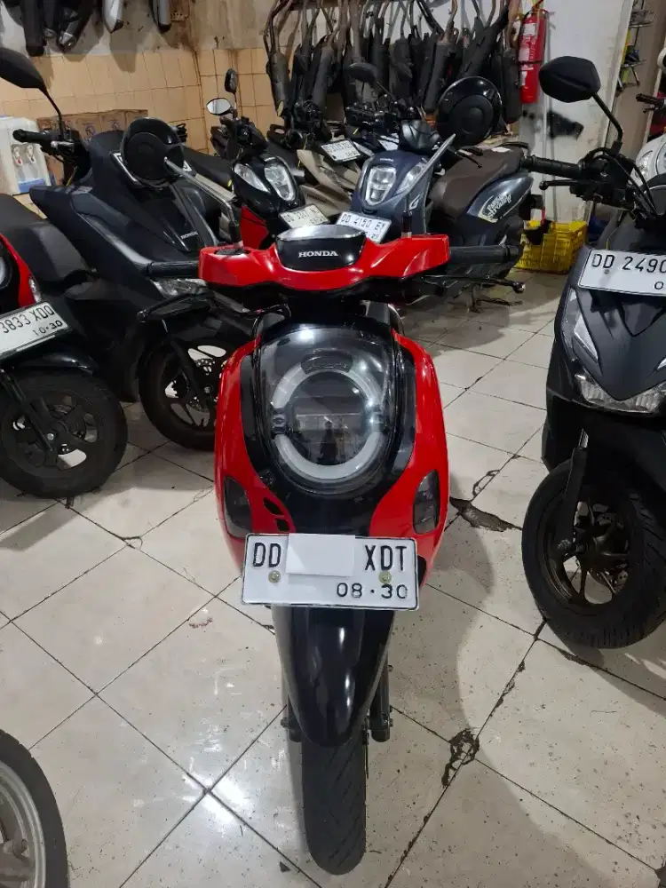 Honda Scoopy 110cc 2025 merah hitam