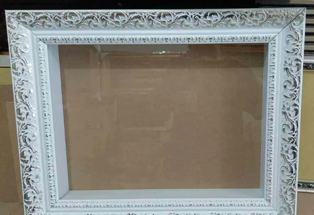 Bingkai mahar 25x20 ukir putih silver