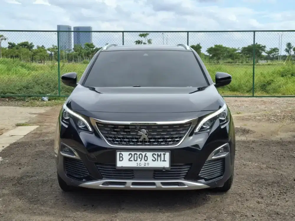 (km 56rb)Peugeot 5008 GT line 1.6 AT. Tahun 2019. Hitam. Perfect cond