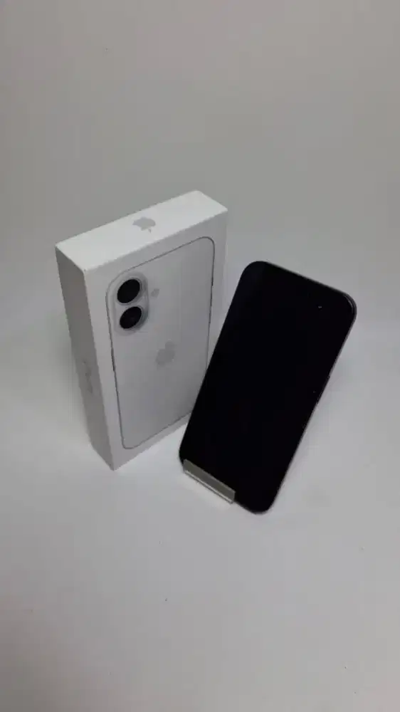 Apple iPhone 16 Black