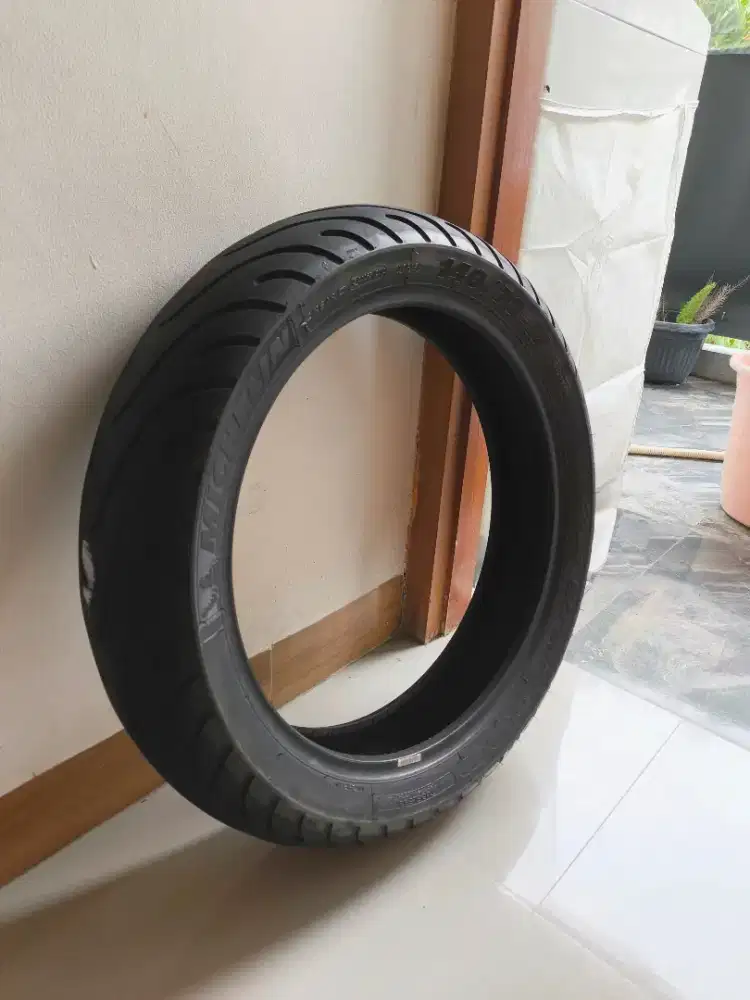 Ban tubles Michelin pilot street