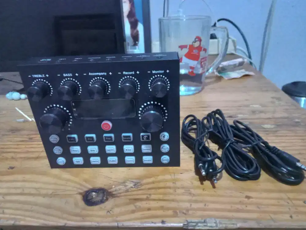 Songkat bisa pke hp amplifer karoke.