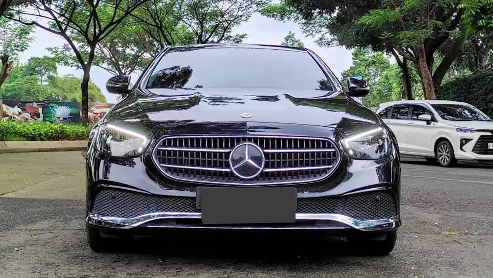 Mercy E200 Avg 2023 Low Oddo Panoramic Sunroof