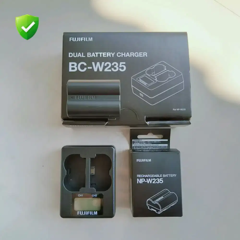 Fujifilm BC-W235 + Original Battery NP-W235