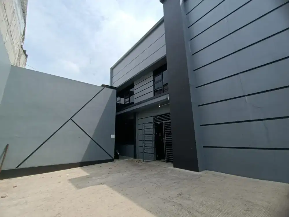 Gudang Siap Pakai Berikut Mess Di Kapuk Jakarta Barat 2 Lantai Luas 1000m2