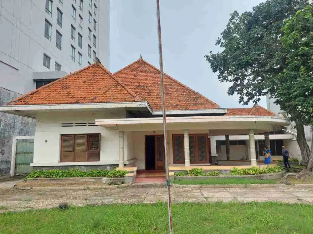 Old Money Mari Mendekat Rumah Retro Di Kawasan Simpang Lima Semarang