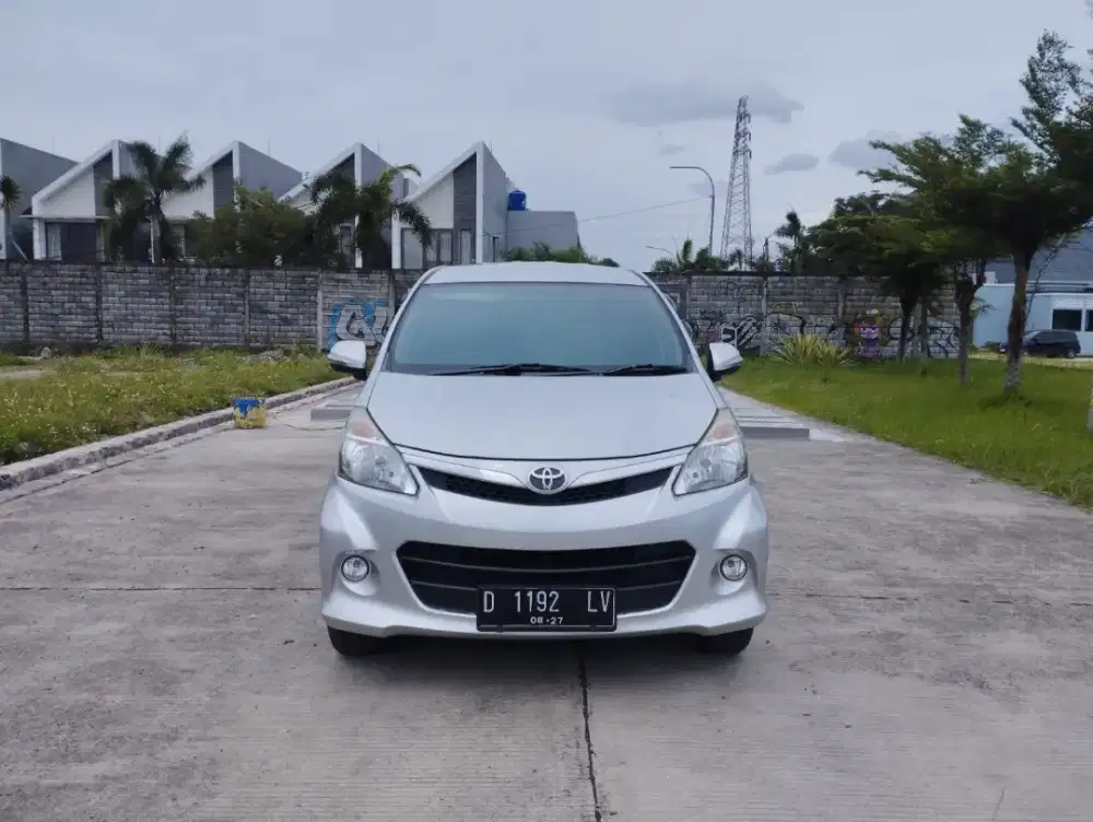 TOYOTA AVANZA VELOZ 1.3 MATIC 2013