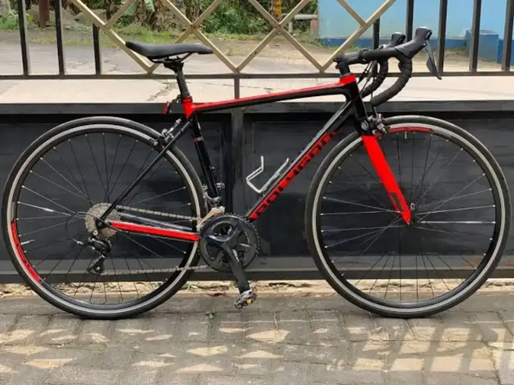 Sepeda Polygon Strattos S3 Ukuran M