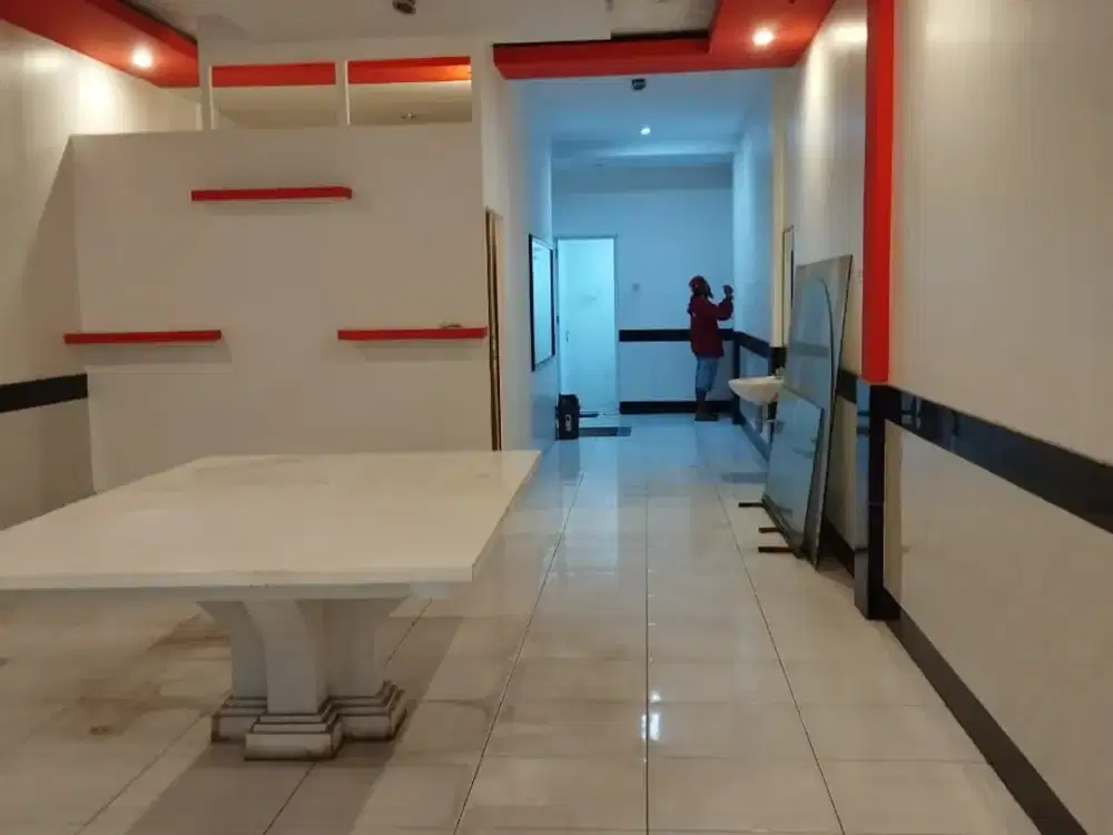 Ruko di Boulevard Raya Kelapa Gading - Hadap Timur